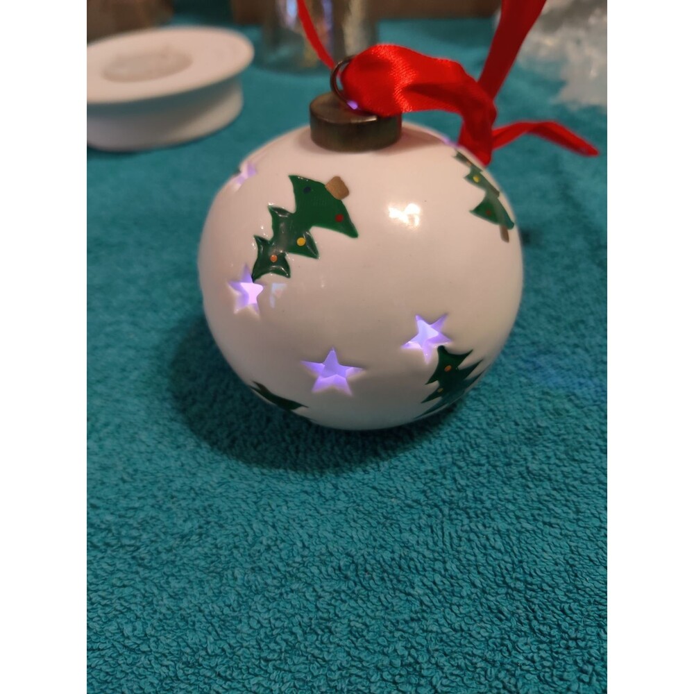 LED color changing Christmas ornament